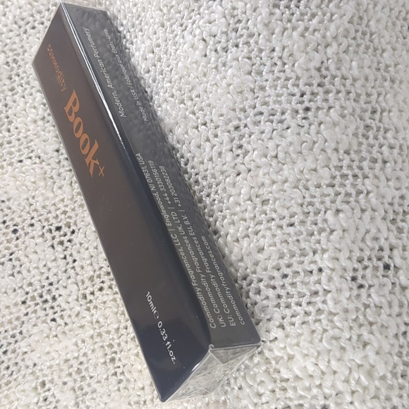 Commodity Book+ in Scent Space: Bold, 10ml/0.33fl oz - Picture 3 of 10